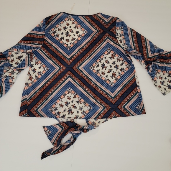 Altar'd State Boho Bell Sleeve Waist Tie Button Up Shirt Medium - Picture 10 of 12